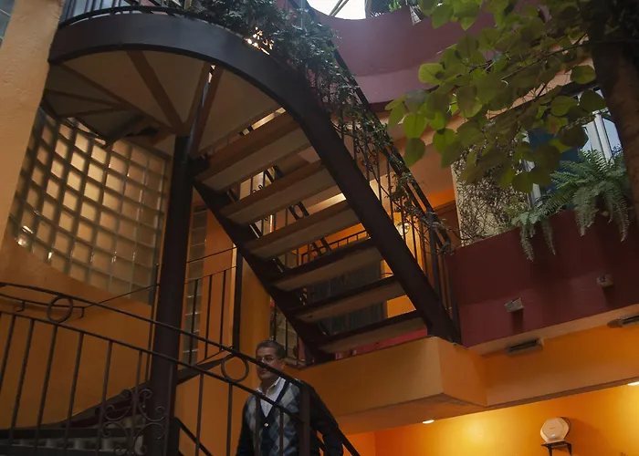 Hotel Del Carmen, Coyoacán 3*